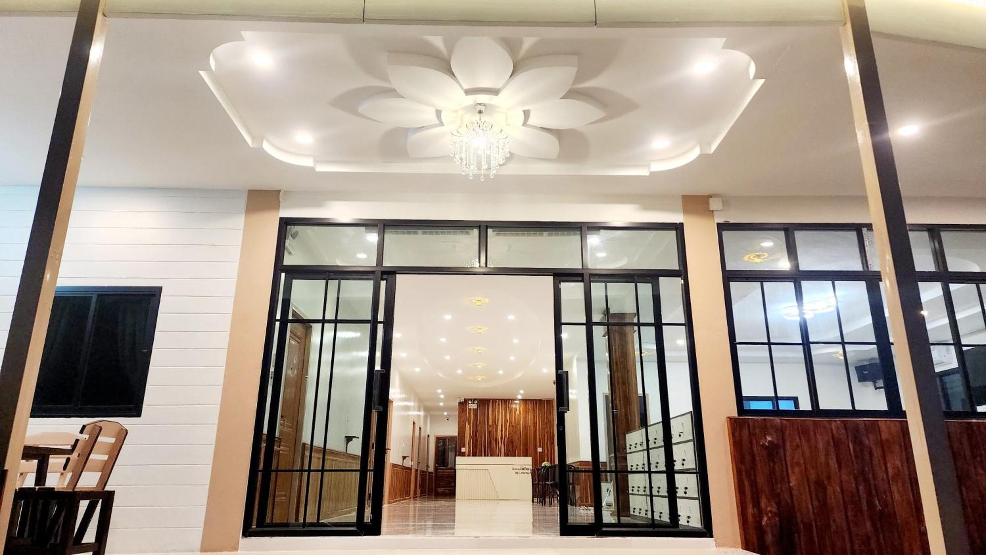 Chotika Hotel โรงแรมโชติกา ณ เชียงคาน Екстер'єр фото