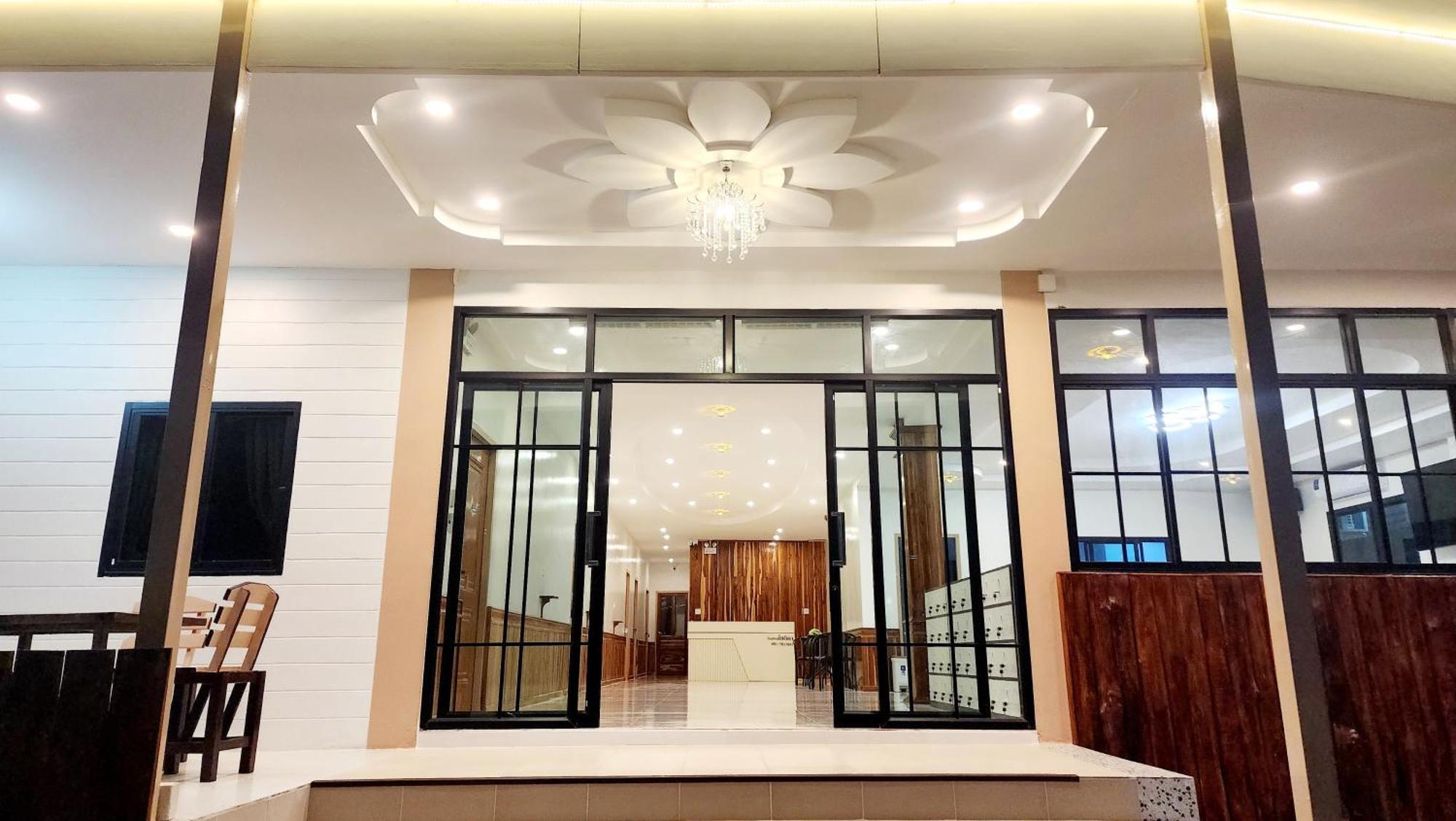 Chotika Hotel โรงแรมโชติกา ณ เชียงคาน Екстер'єр фото